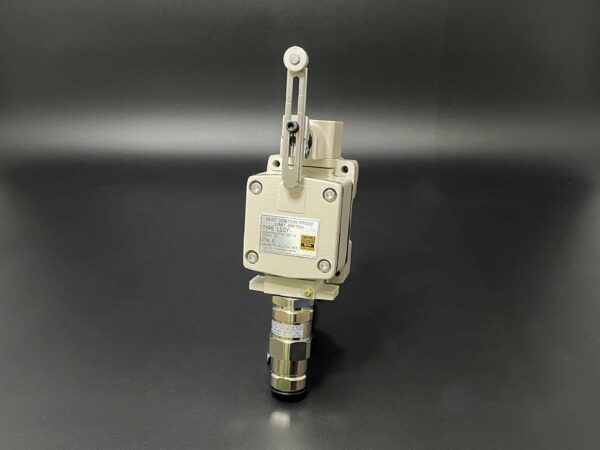 LSGY-2S100C
（可変レバー、ケーブルグランド付） | 産業用制御機器 特設サイト