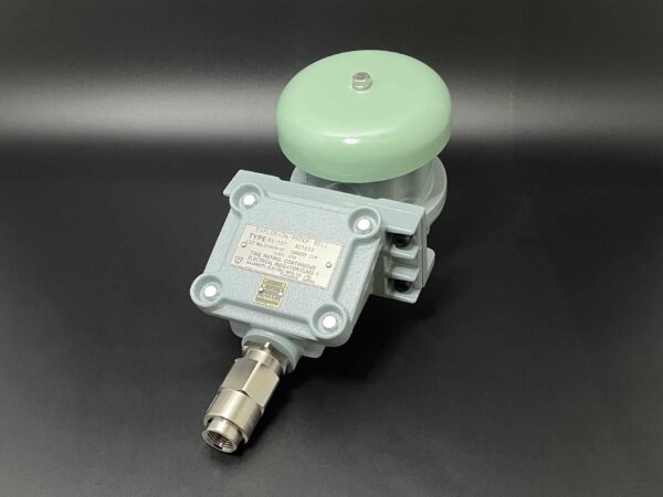 BX-15C
（ケーブルグランド付、耐圧防爆d2G4） | 産業用制御機器 特設サイト